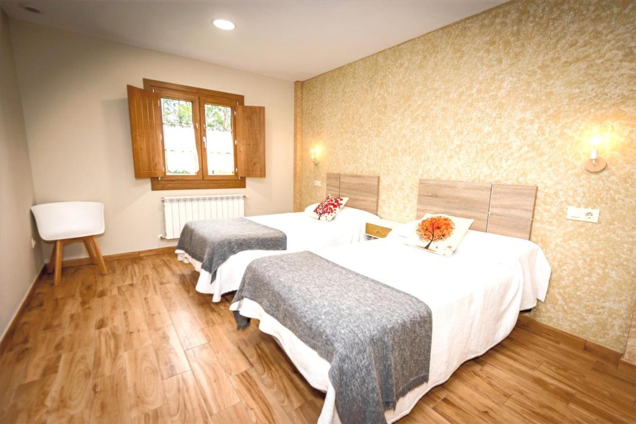 Apartamentos Navalin Tapia De Casariego Exterior photo