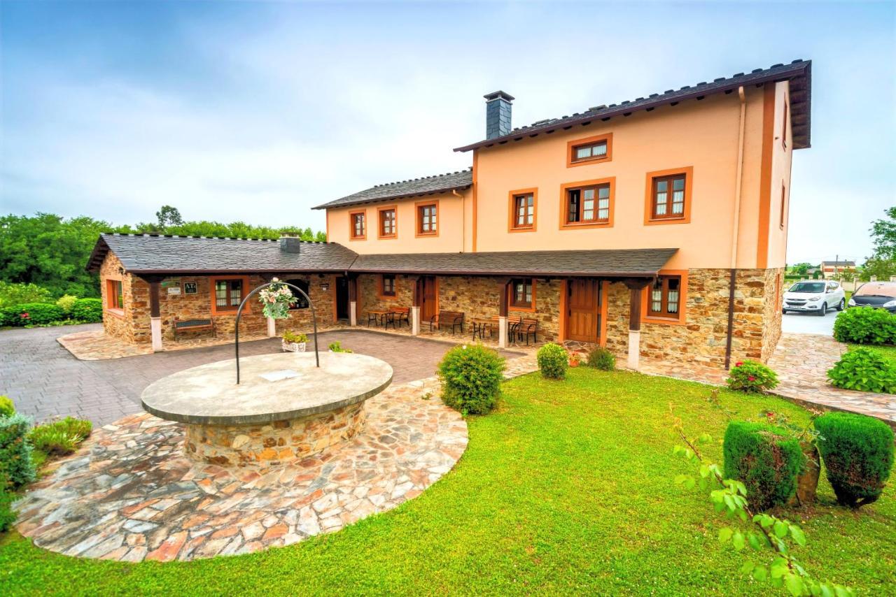 Apartamentos Navalin Tapia De Casariego Exterior photo