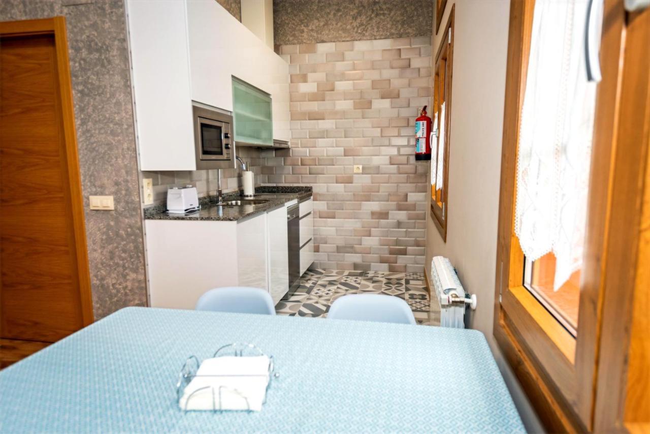Apartamentos Navalin Tapia De Casariego Exterior photo