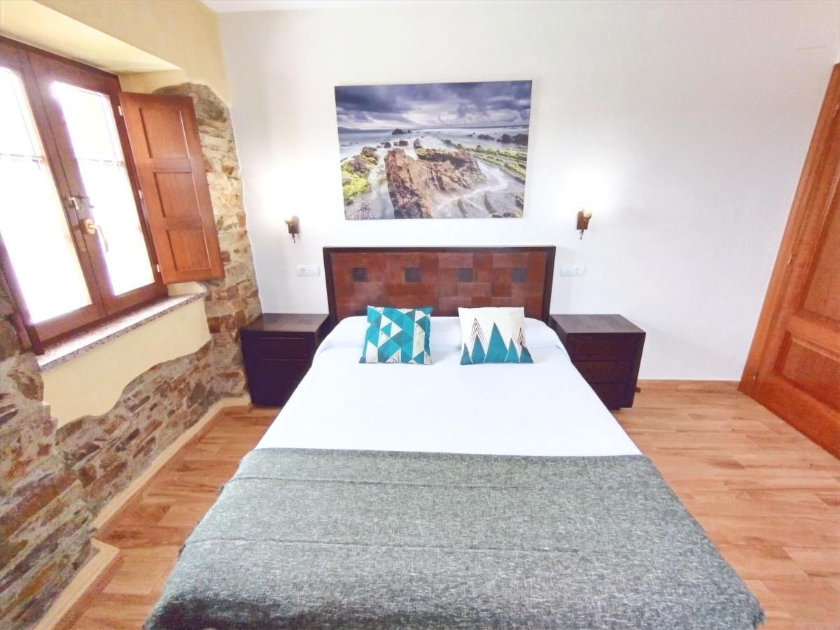 Apartamentos Navalin Tapia De Casariego Exterior photo